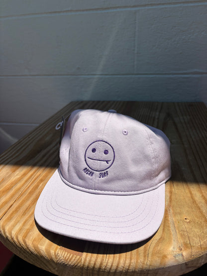 SURFER SMIRK BALL CAP